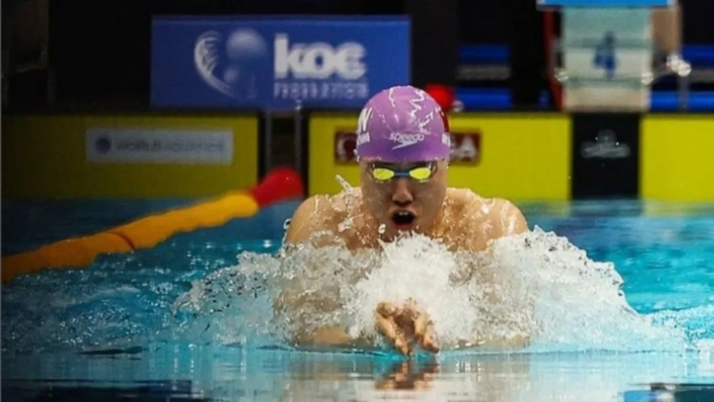 致敬中国游泳 —— 祝贺覃海洋当选2023年度世界游泳最佳男运动员！