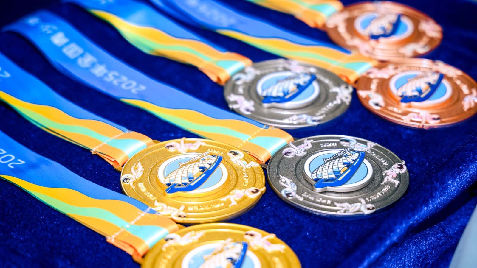 走下领奖台，训练重头来，别让成绩变负担！ —— 将昨天的结果，转化为好的开始！